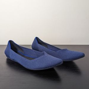 Rothy's Sz 8 The Point Navy Stretch Shoe Ballet Flat Pointed-Toe Slip-On